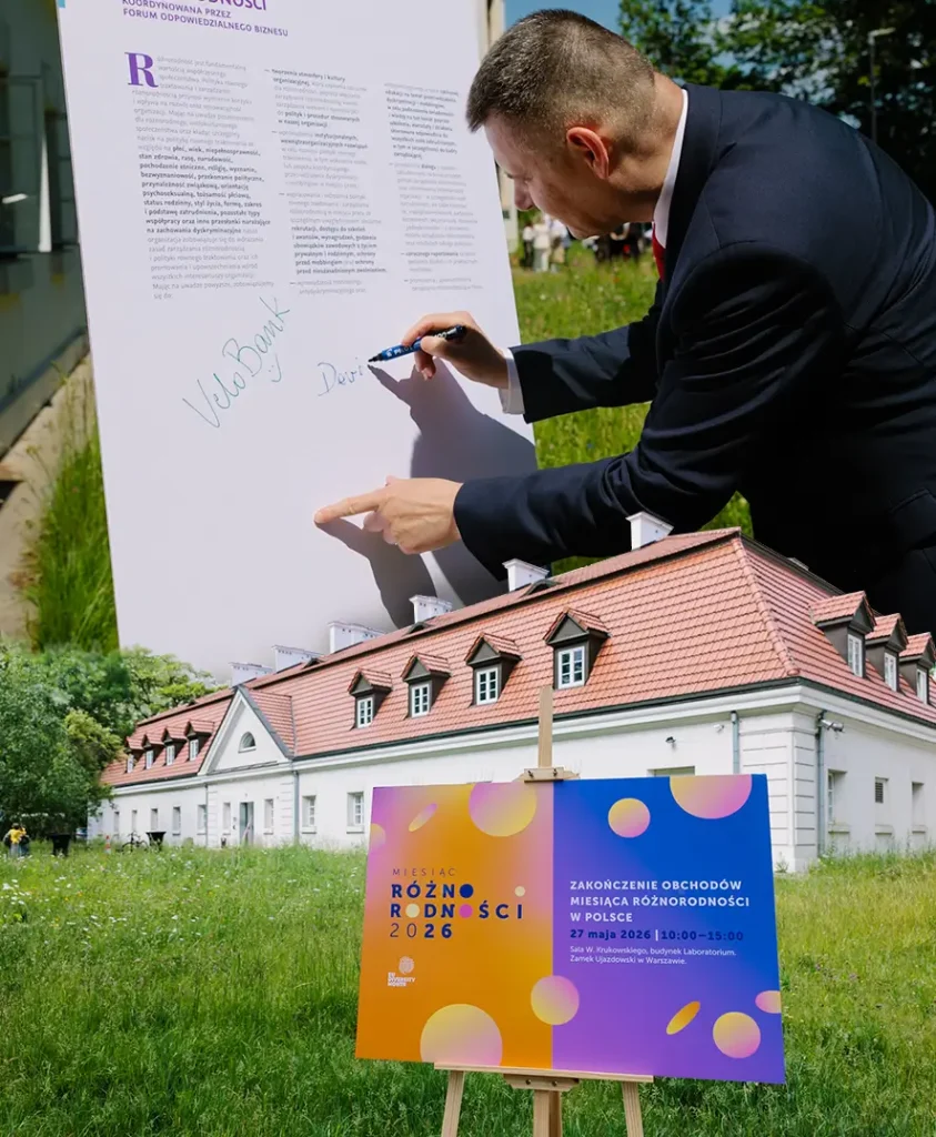 Device Europe representative signing the Diversity Charter during Diversity Month 2026